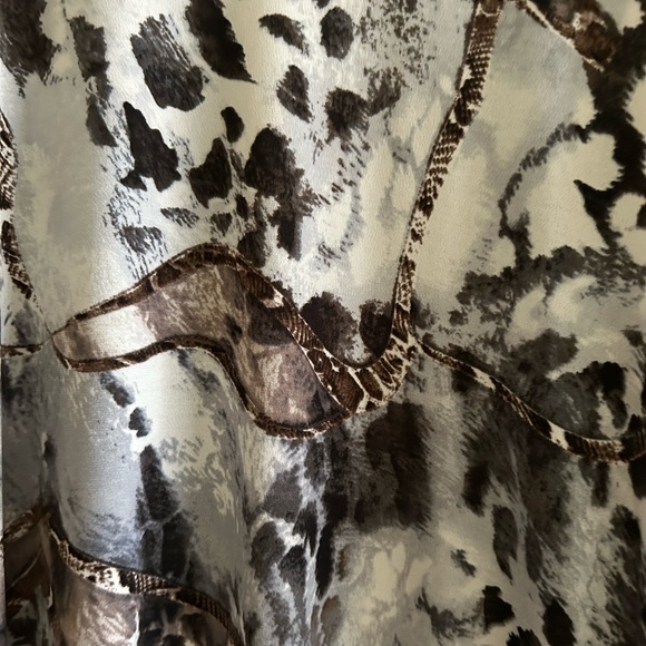 Black trim dressy high/low cardigan with long sleeves - Picture 4 of 7